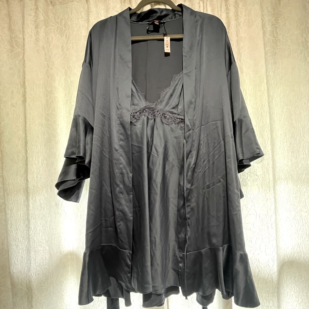 Elegant Gray Women's Robe and Nightgown Set